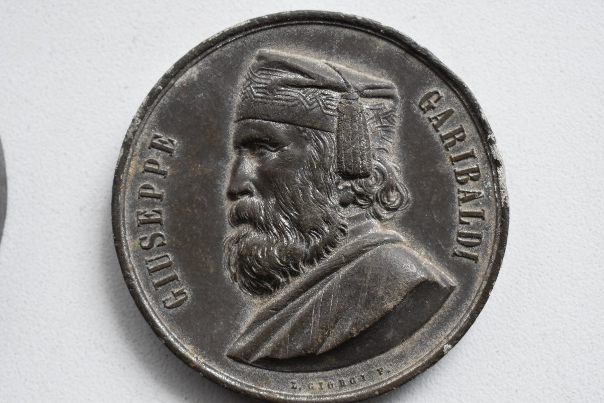 Italian-Garibaldi-Medale-And-Medalion